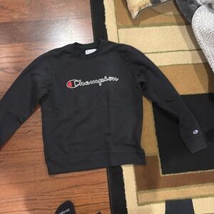 men’s sweat shirt 
champion
medium sized